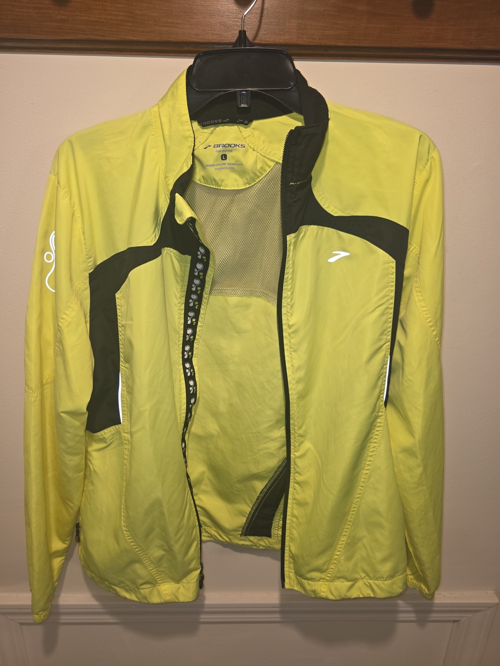 Brooks Women's High-Visibility Yellow Running Jacket